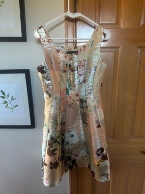 Peruvian Connection Champagne Floral Midi Dress Metallic Sheen Size 4